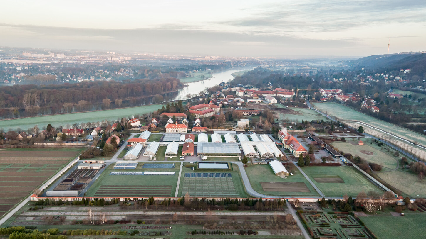 Versuchsgewächshäuser Pillnitz Luftansicht